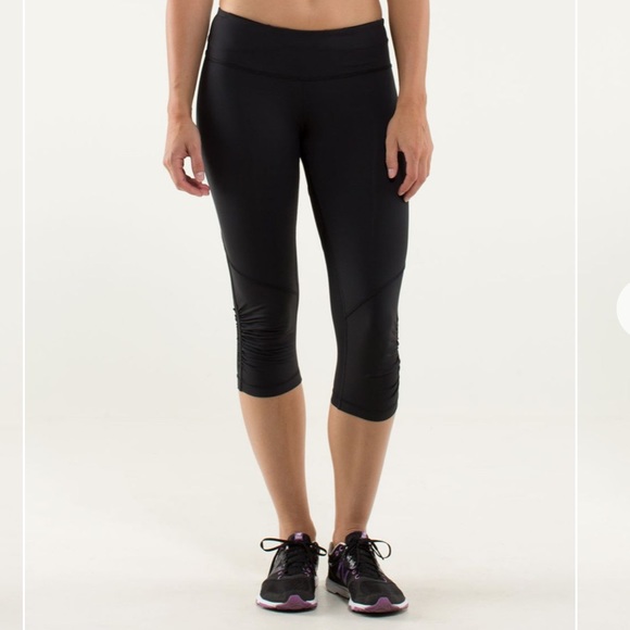 Lululemon Run for Your Life Cropped Black Leggings Size 6 - Picture 2 of 14